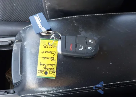 2020 Dodge Journey Crossroad z USA, uszkodzony, nr VIN 3C4PDCGB1LT248485